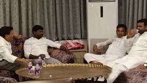 నలుగురు టీఆర్ఎస్ ఎమ్మెల్యేల కొనుగోలుకు ఢిల్లీ వ్యక్తులు: సీపీ ఏమన్నారంటే.?, భారీగా నగదు సీజ్?