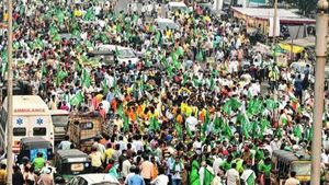 అమరావతిలో బయటి వారికీ ఇళ్ల స్ధలాలు-గవర్నర్ గెజిట్ విడుదల-హైకోర్టుకు రైతులు  ?