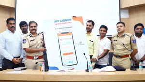 వేగవంతమైన సమాచారం కోసం స్మార్ట్ సి‌బి‌ఎస్ యాప్.!ప్రారంభించిన సైబరాబాద్ సీపి స్టీఫెన్ రవీంద్ర.!