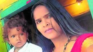 Wife: అందమైన భార్య మీద డౌట్, తాగుబోతు భర్త, రాత్రి పంచాయితీ, సెల్ఫీ వీడియో తీసి !