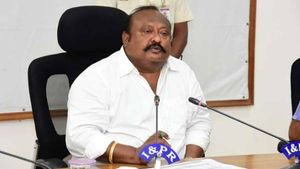 కీలక మలుపు తిరిగిన మంత్రుల మాటల యుద్ధం? బీజేపీకి B టీమ్