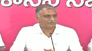 ఆ కోర్సులో చేరు, బండి సంజయ్‌పై మంత్రి హరీశ్ రావు విమర్శలు