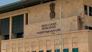 అమరావతిపై హైకోర్టులో హోరాహోరీగా వాదనలు