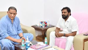 ''మ్యాచ్ ముగిసింది''...  పత్తా లేని మంత్రి శ్రీనివాస్ గౌడ్, అజారుద్దీన్!!