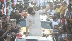 విశాఖపట్నంలో క్షణక్షణం.. భయం.. భయం..!?