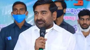 ఐటీ రైడ్స్: మంత్రి జగదీశ్ పీఏ ఇంట్లో, భారీగా నగదు