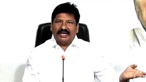 మీకోసం నేను వ‌స్తే.. మీరెళ్లిపోతారే? త‌మాషాగా ఉందా? ఆ న‌లుగురి పేర్లు రాసుకోండి: మంత్రి