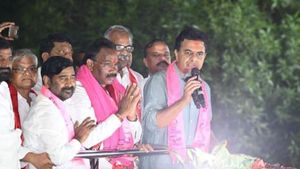  పెట్రో ధరలు పెంచింది మీరే, తగ్గించాల్సింది..: కేంద్ర సర్కారుపై కేటీఆర్ ఫైర్