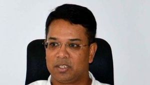 రూ.6.80 కోట్ల నగదు, 4500 లీటర్ల లిక్కర్ సీజ్, మునుగోడు బై పోల్‌కు ఏర్పాట్లు రెడీ: వికాస్ రాజ్