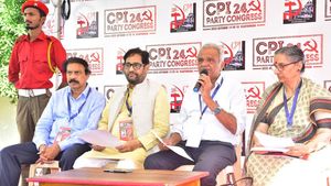 అమరావతే రాజధాని-సీపీఐ మహాసభల్లో ఏకగ్రీవ తీర్మానం-జగన్ మాట మార్చారన్న నారాయణ..
