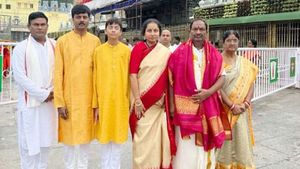 ఏపీ ప్రపంచంలోనే నెం. 1, బీఆర్ఎస్ సక్సెస్: తిరుమలలో తెలంగాణ నేతలు