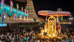Tirumala: అశ్వవాహనంపై అఖిలాండకోటి బ్రహ్మాండనాయకుడు,  శ్రీవారి దర్శనభాగ్యం, గోవిందా గోవింద! 