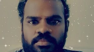 Crime: ఉద్యోగం చేస్తున్న భార్య మీద డౌట్, పెళ్లామ్ ను ఏం చెయ్యలేక 8 ఏళ్ల కూతురి మీద పగ ! 
