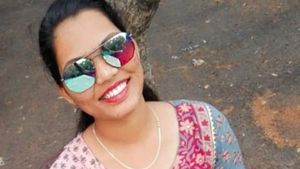 Girlfriend: వేరే అమ్మాయితో ప్రియుడి రొమాన్స్ వీడియో చూసిన ప్రియురాలు, ఏం చేసిందంటే ? 