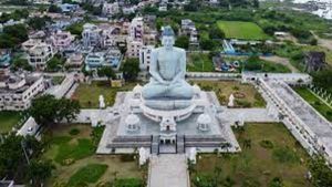  ఏపీ రాజధానుల పోరు-పొలిటికల్ యాత్రలకు బ్రేక్ ! రాజకీయ పార్టీలకు సీన్ అర్ధమైందా ?