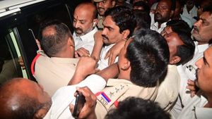  బండి సంజయ్ అరెస్ట్: హైకోర్టులో బీజేపీ పిటీషన్ - అత్యవసర విచారణ కోసం