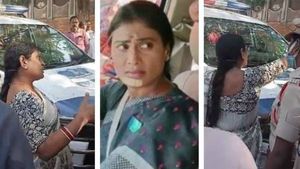 కూతురి కోసం రంగంలో దిగిన వైఎస్ విజయమ్మ - సంచలన నిర్ణయం..!!