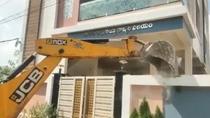 chandrababu on ippatam : రోడ్లేసే మొహాలేనా ? పవన్ నూ రానివ్వరా ? దాడులు, కూల్చివేతలేనా !