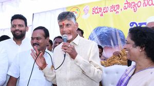 రాష్ట్రంలో టీడీపీ గాలి-వైసీపీ కొట్టుకుపోతుంది-కర్నూల్లో చంద్రబాబు కామెంట్స్-కోట్లపై ప్రశంసలు