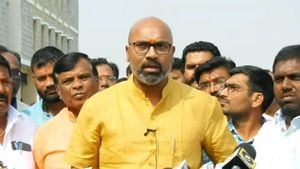 కేసీఆర్ బిడ్డ ఫోన్ ట్యాప్ చేస్తలేర?: కవితకు అంత సీన్ లేదంటూ ధర్మపురి అరవింద్