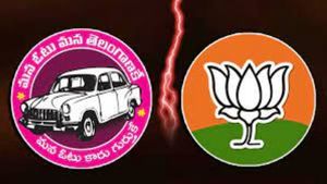 టీఆర్ఎస్ మా ఫోన్లు ట్యాపింగ్ చేస్తోంది: ఈసీకి బీజేపీ ఇంఛార్జ్ ఫిర్యాదు