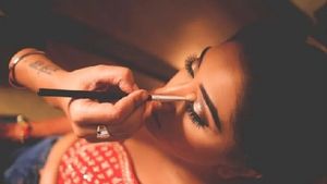 Wedding: ఫంక్షన్ హాల్ లోనే పెళ్లికూతురికి స్వీట్ లో విషం పెట్టి ఇచ్చి ?, రూమ్ లో ఏం జరిగింది ?  