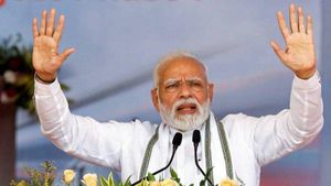 ప్రధాని మోదీతో వేదికను పంచుకోబోయేది వీరే..!!