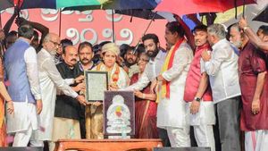 Karnataka Ratna: అవార్డుకు కల వచ్చింది, దేవుడిబిడ్డ అంటే పునీత్ రాజ్ కుమార్: రజనీకాంత్, ఎన్టీఆర్!  