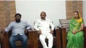 బండి సంజయ్‌ను కలిసిన రాజా సింగ్ సతీమణి: ఏమన్నారంటే..?