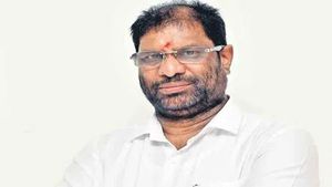 ED, IT Raids: టీఆర్ఎస్ ఎంపీ ఆఫీస్‍లో ఈడీ, ఐటీ అధికారుల తనిఖీలు.. 