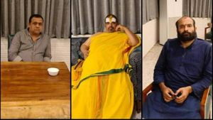 టీఆర్ఎస్ ఎమ్మెల్యేలకు ఎర కేసు: ముగ్గురు నిందితుల కస్టడీ పిటిషన్ కొట్టివేత