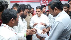  ఉత్తరాంధ్రలో ట్విస్టులు-అప్రమత్తమైన పవన్-లోకేష్ కంటే ముందే రంగంలోకి నాదెండ్ల !