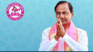 ఏపీలో బీఆర్ఎస్ - సీఎం కేసీఆర్ తో రాష్ట్ర నేతలు భేటీ : ఆ ఓట్ బ్యాంక్ పైనే గురి..!!