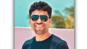  Lovers: స్కెచ్ మార్చిన క్షత్రియుడు, కళ్లల్లో కారం చల్లి, వేటకొడవళ్లతో వెంటాడి, ఫినిష్ !