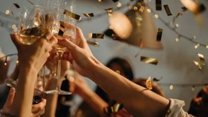 New Year 2023: న్యూ ఇయర్‍కు తాగొచ్చు.. ఊగొచ్చు..! రాత్రి ఒంటి గంట వరకు పర్మిషన్..