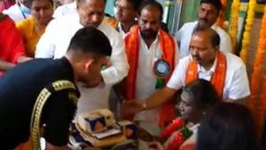 శ్రీశైలంలో రాష్ట్రపతి ముర్ము-ప్రత్యేక పూజలు, ప్రసాద్ ప్రాజెక్టు ప్రారంభం- గవర్నర్ తమిళిసైతో కలిసి 