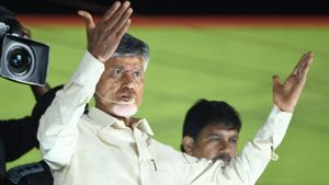  సారీ అండి.. ఏమీ అనుకోవద్దు... కొత్తవారికి అవకాశం ఇవ్వాలిగా..??
