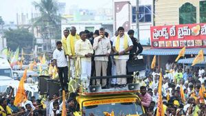 పథకాలు ఎత్తేస్తామంటే  వచ్చారు- వైసీపీ బీసీ సభపై పొన్నూరు రోడ్ షోలో చంద్రబాబు..