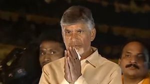 టీడీపీ సభలో భారీగా తొక్కిసలాట: 8 మంది దుర్మరణం- కన్నీరు పెట్టుకున్న చంద్రబాబు..!!