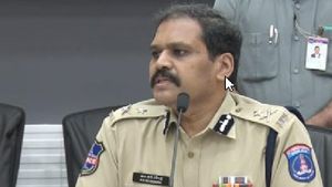 హైదరాబాద్ కేంద్రంగా ఆన్‌లైన్ ప్రాస్టిట్యూషన్ : 14వేల మంది మహిళలు, యువతులు, డ్రగ్స్