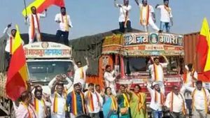  కర్ణాటక సరిహద్దుల్లో తీవ్ర ఉద్రిక్తత - ఘర్షణలు - అరెస్టులు: బస్సులు రద్దు