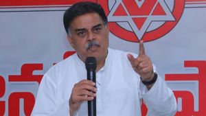 పొత్తులపై జనసేన విధానం ఇదే - మా లక్ష్యం ఒక్కటే : నాదెండ్ల మనోహర్..!!