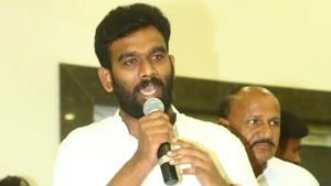 పరిటాల శ్రీరామ్ పై కేసు నమోదు