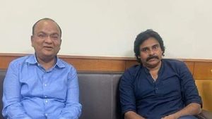  RTA కార్యాలయానికి వచ్చిన పవన్ కల్యాణ్