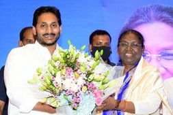 రాష్ట్రపతి ముర్ముకి జగన్ ప్రభుత్వం పౌర సన్మానం..!!