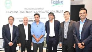 హైదరాబాద్‌కు మరో భారీ పెట్టుండి: రూ. 6200 కోట్లతో క్యాపిటల్యాండ్ డేటా సెంటర్