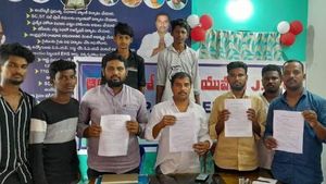 బీఆర్ఎస్ కు ఏపీలో యూత్ జేఏసీ ఆహ్వానం-తిరుపతి, విశాఖలో సభలు-కేసీఆర్ కు ఆహ్వానం