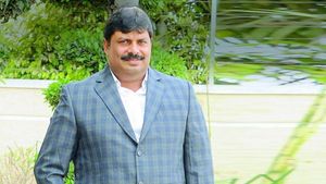 వంశీరామ్ బిల్డర్స్ పై ఇంకా ఐటీ సోదాలు- టెన్షన్ తో ఆరుగురు కుటుంబ సభ్యుల అస్వస్ధత..