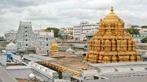 తిరుమల శ్రీవారి దర్శనం ఆరు నెలలపాటు నిలిపివేత?: టీటీడీ స్పష్టత