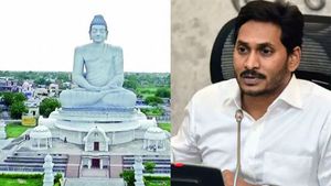 CM Jagan:అమరావతి పై సీఎం జగన్ కీలక నిర్ణయం దిశగా - టార్గెట్ ఫిక్స్ ..!!